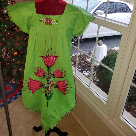 Relaxed dresses for any occasion and pregnancy - Picture 1 of 6